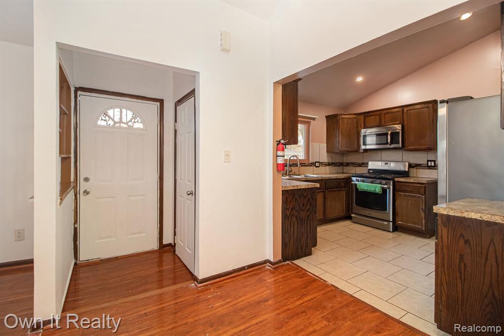 29014 York Street Inkster, MI 48141 - Photo 10 of 29 Gallery Image 10