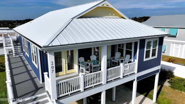 $975,000 | 207 Fairview Street, Atlantic Beach, NC 28512