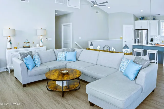 $1,000,000 | 207 Fairview Street, Atlantic Beach, NC 28512