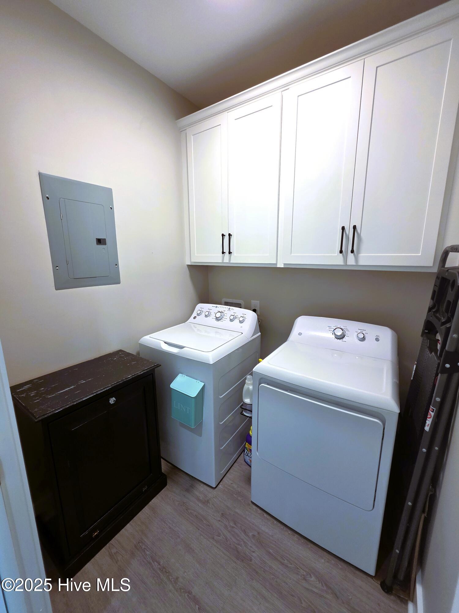 207 Fairview Street Atlantic Beach, NC 28512 - Photo 37 of 73 LAUNDRY