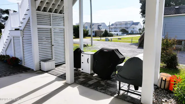 $1,000,000 | 207 Fairview Street, Atlantic Beach, NC 28512