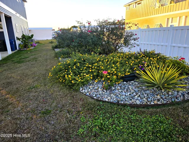 $1,000,000 | 207 Fairview Street, Atlantic Beach, NC 28512