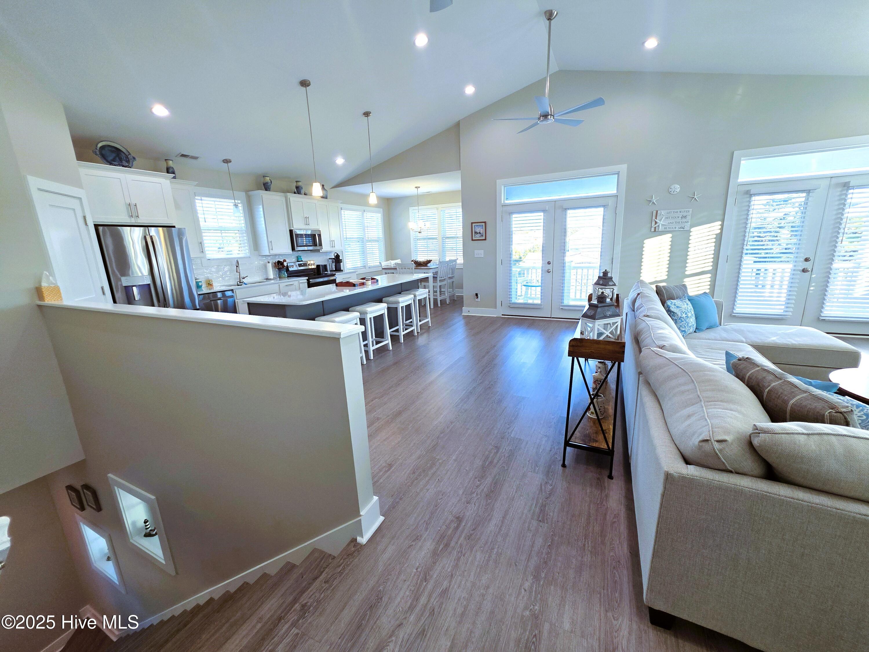 207 Fairview Street Atlantic Beach, NC 28512 - Photo 6 of 73 Living14