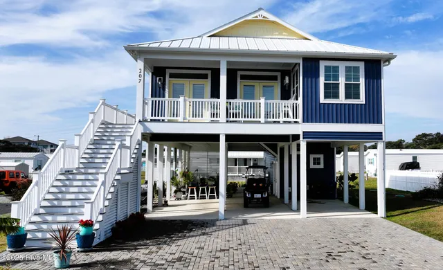 $1,000,000 | 207 Fairview Street, Atlantic Beach, NC 28512