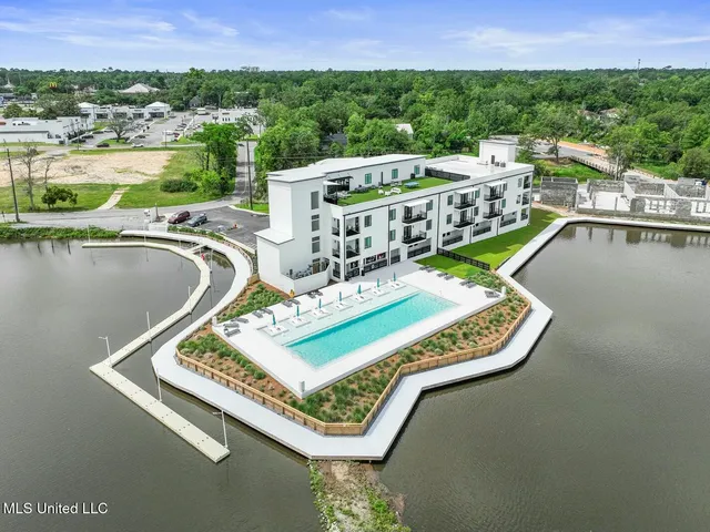 $254,900 | 1302 Magnolia Street, Unit 107, Gulfport, MS 39507