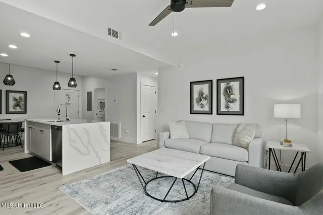 $254,900 | 1302 Magnolia Street, Unit 107, Gulfport, MS 39507