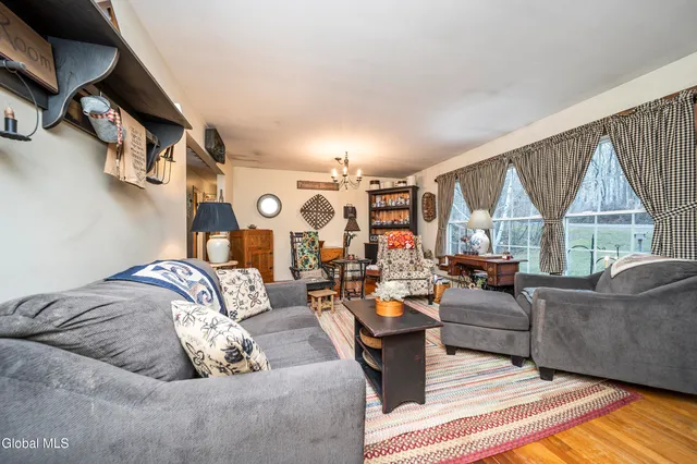 $369,900 | 34 Ford Road, Pittstown, NY 12180