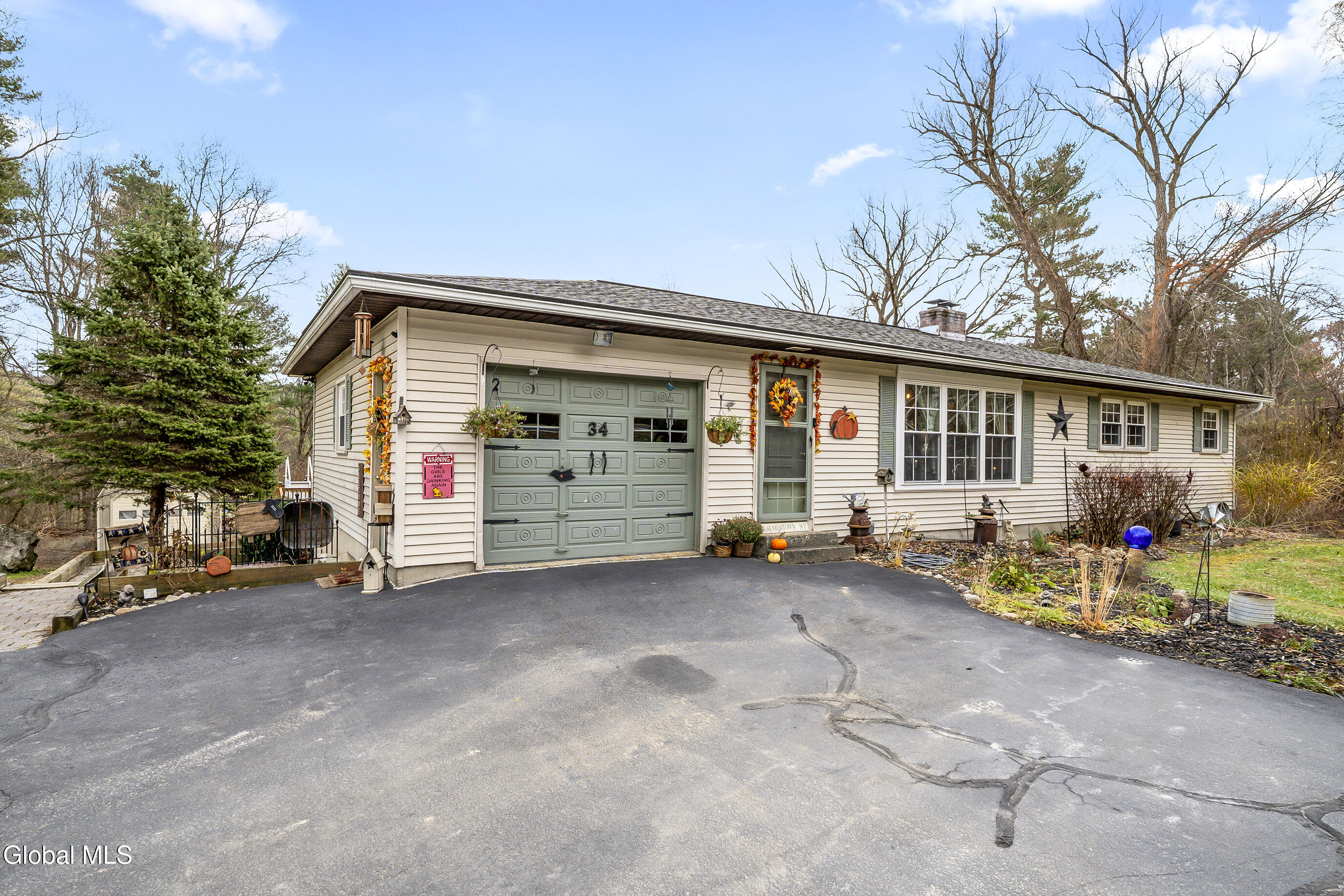 34 Ford Road Pittstown, NY 12180 - Photo 2 of 47 004-34-Ford-Rd-Troy-NY-12180