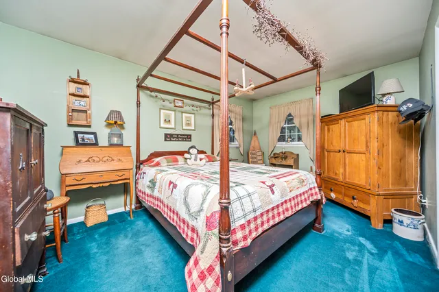 $369,900 | 34 Ford Road, Pittstown, NY 12180