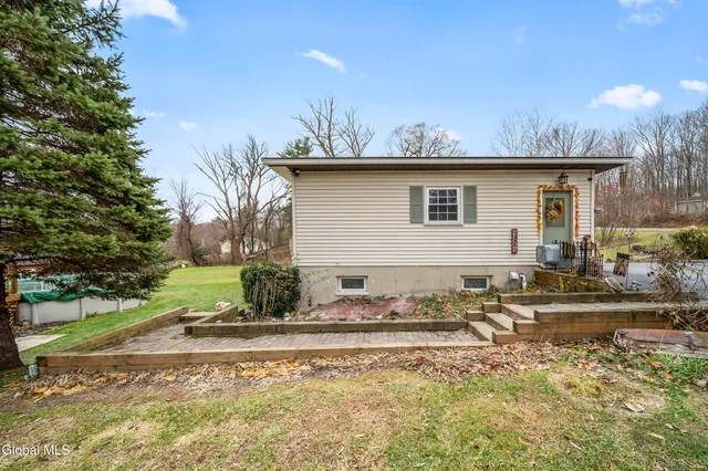 $369,900 | 34 Ford Road, Pittstown, NY 12180