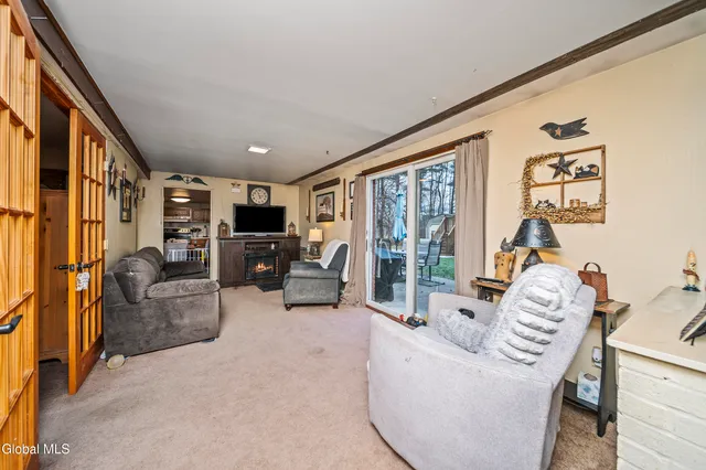 $369,900 | 34 Ford Road, Pittstown, NY 12180