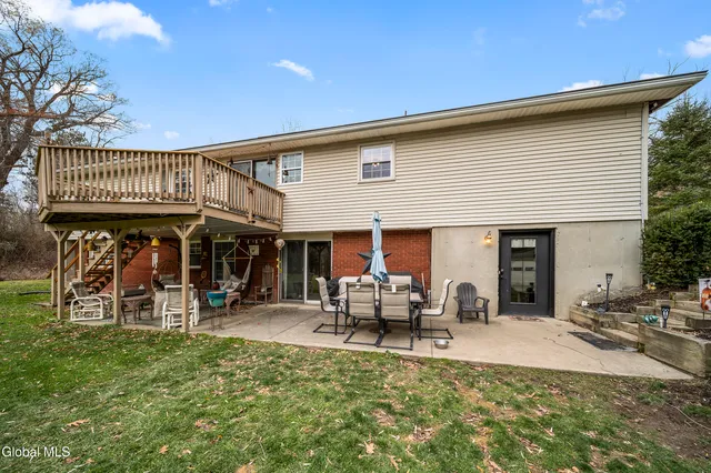 $369,900 | 34 Ford Road, Pittstown, NY 12180