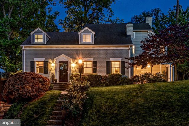 $1,500,000 | 604 North Overlook Drive, Alexandria, VA 22305