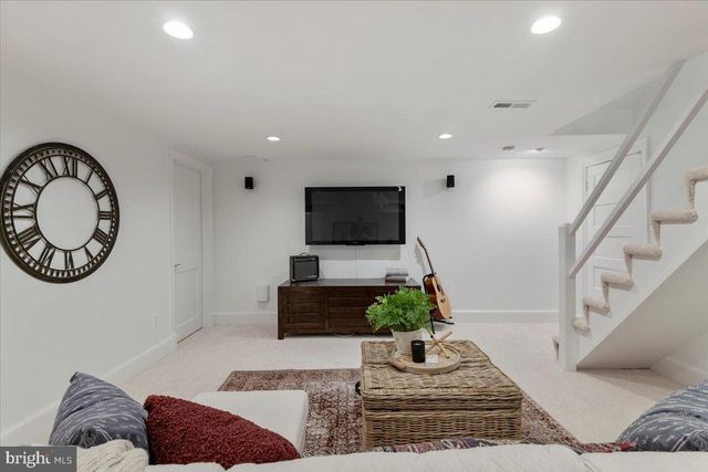 $1,500,000 | 604 North Overlook Drive, Alexandria, VA 22305