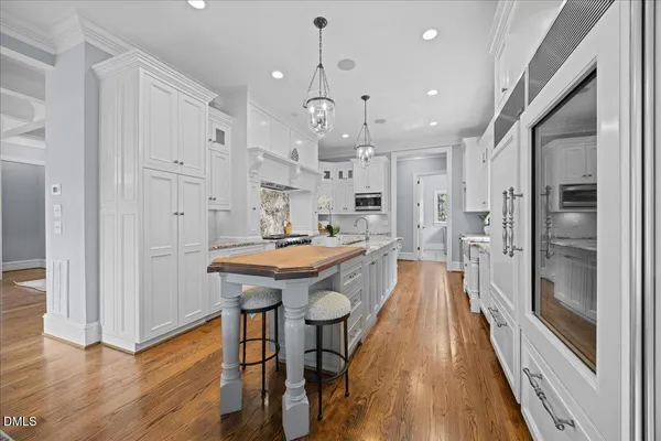 $1,900,000 | 3313 Darien Drive, Raleigh, NC 27607