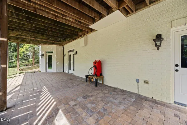 $1,900,000 | 3313 Darien Drive, Raleigh, NC 27607