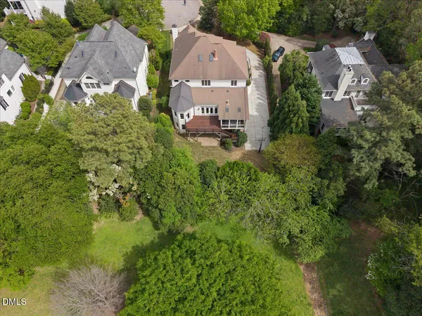 $1,900,000 | 3313 Darien Drive, Raleigh, NC 27607