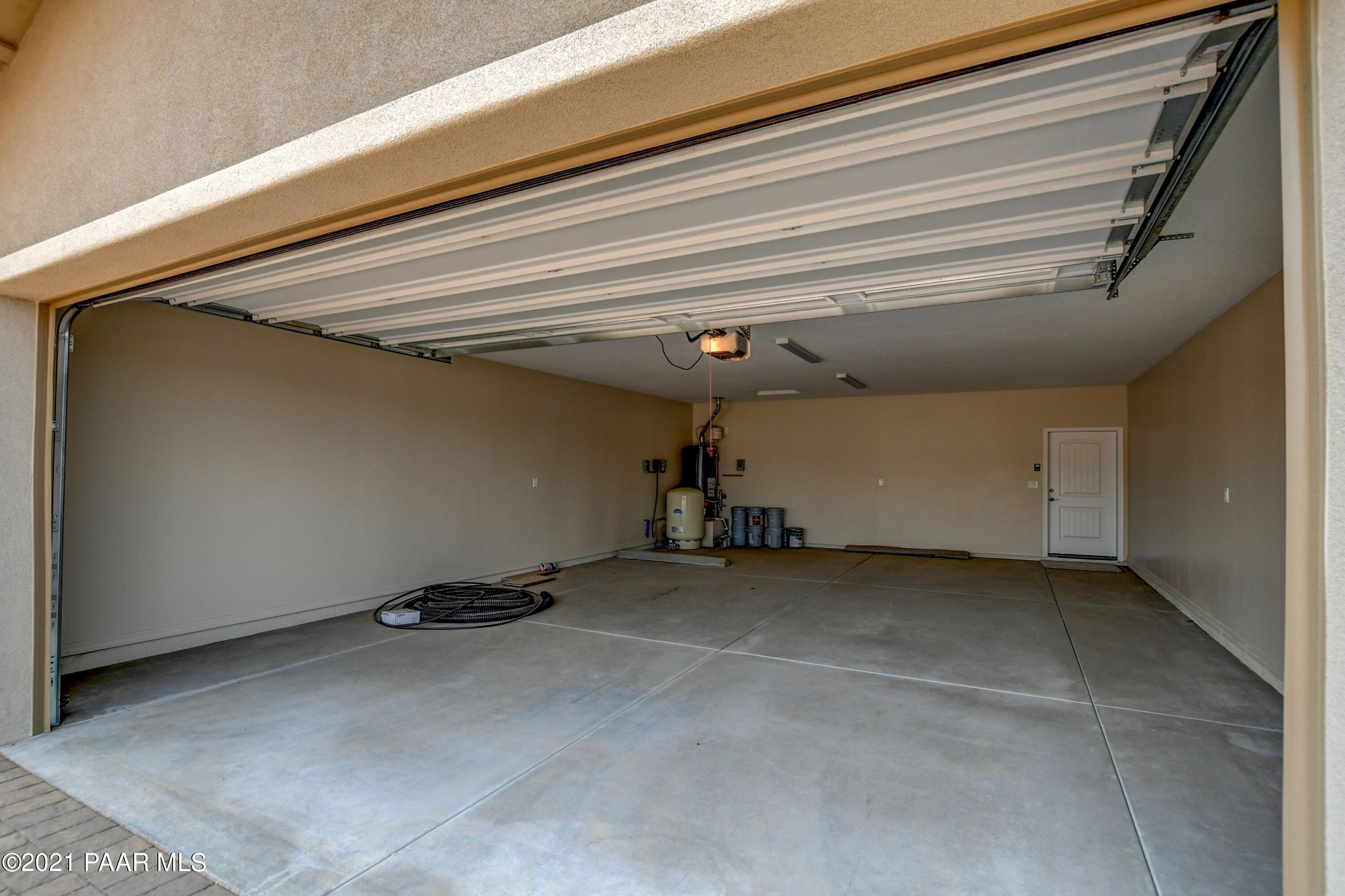 1495 Saddle Road Paulden, AZ 86334 - Photo 13 of 33 a view of a garage