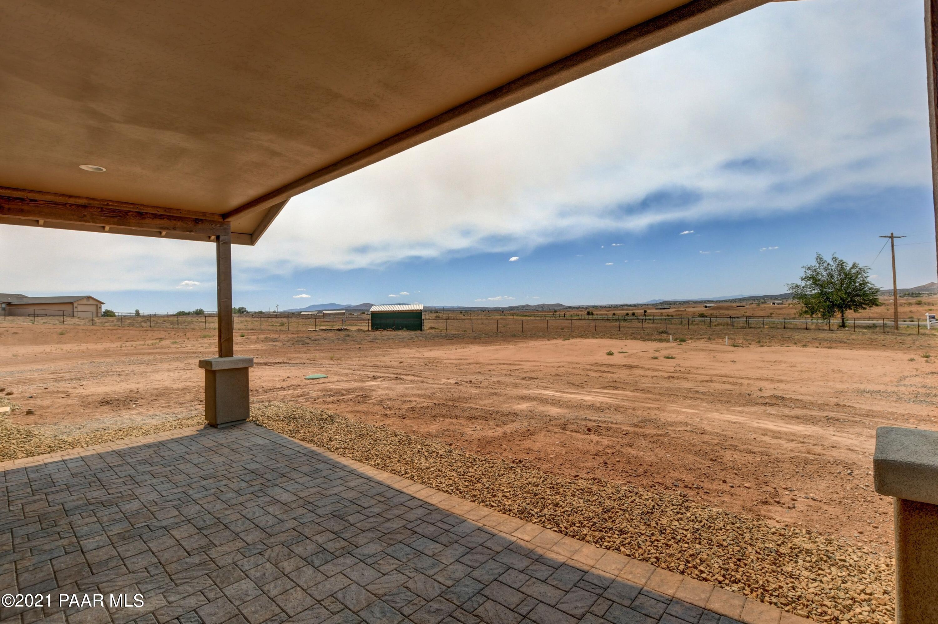 1495 Saddle Road Paulden, AZ 86334 - Photo 3 of 33