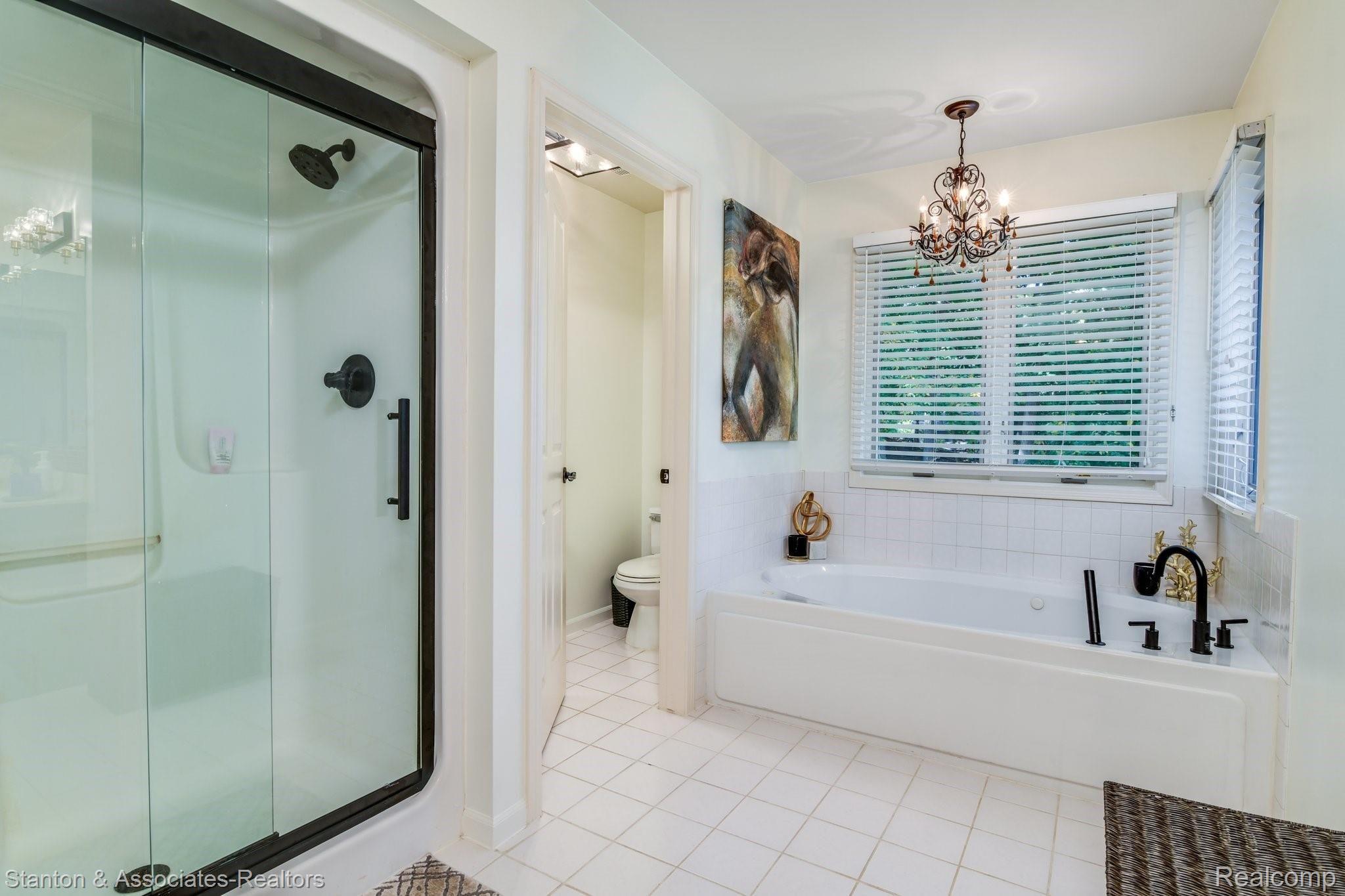 4558 Clifford Road Brighton, MI 48116 - Photo 19 of 30 master bathroom
