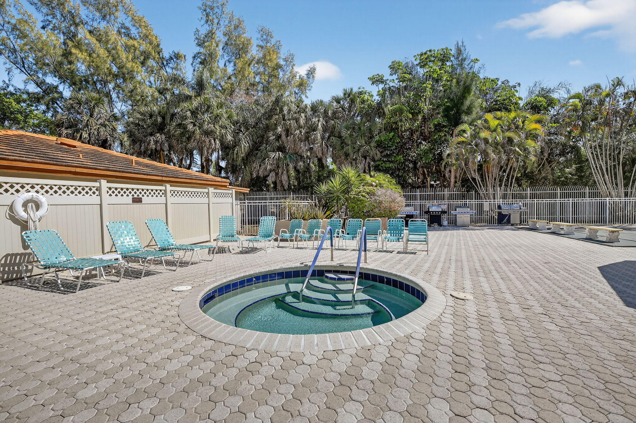 3910 Inverrary Boulevard, Unit 802B Lauderhill, FL 33319 - Photo 31 of 36 a view of a backyard with plants