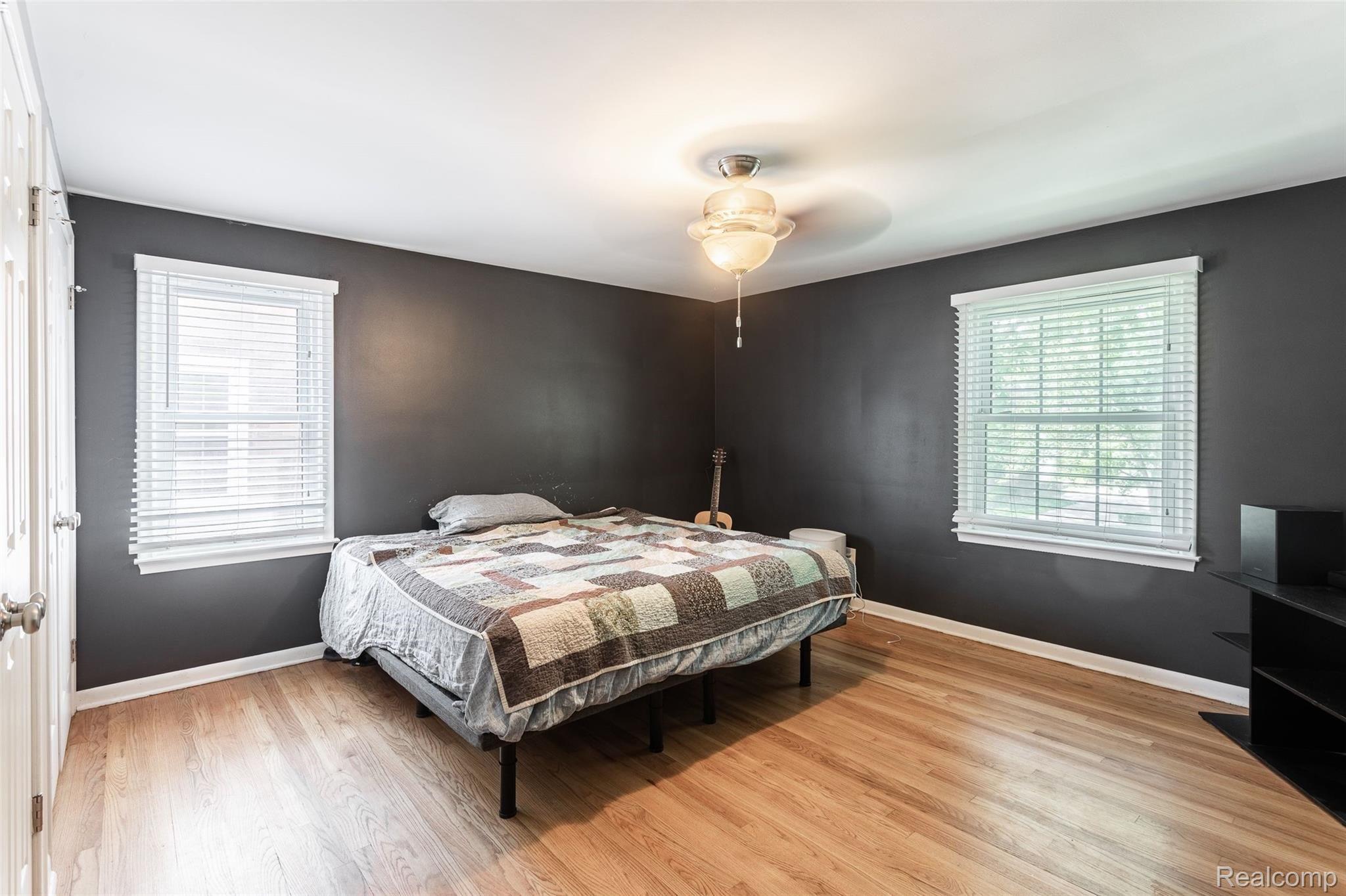 1866 Littlestone Road Grosse Pointe, MI 48236 - Photo 21 of 33 -hk_DjTQ.jpeg