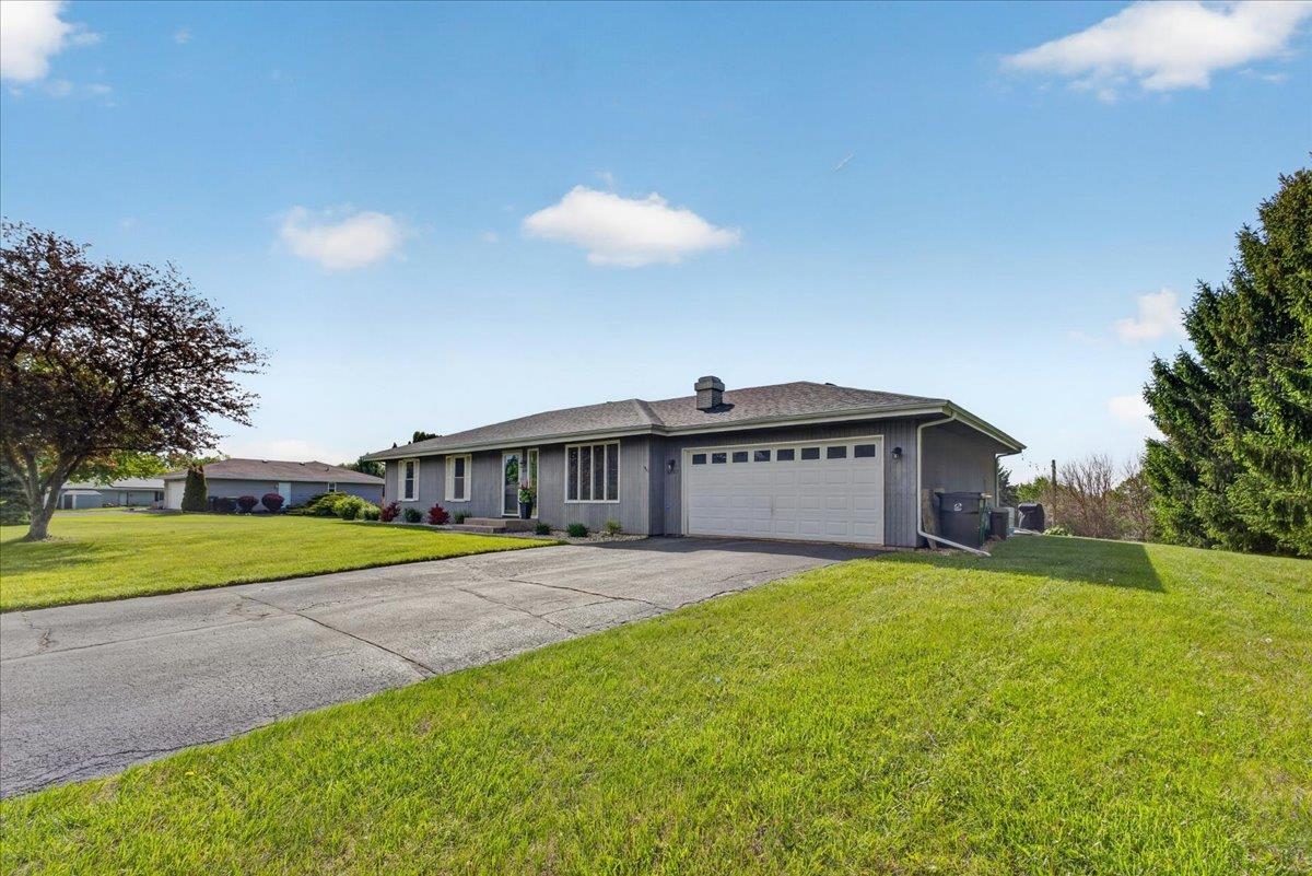 6137 Upper Ridge Way Roscoe, IL 61073 - Photo 4 of 48