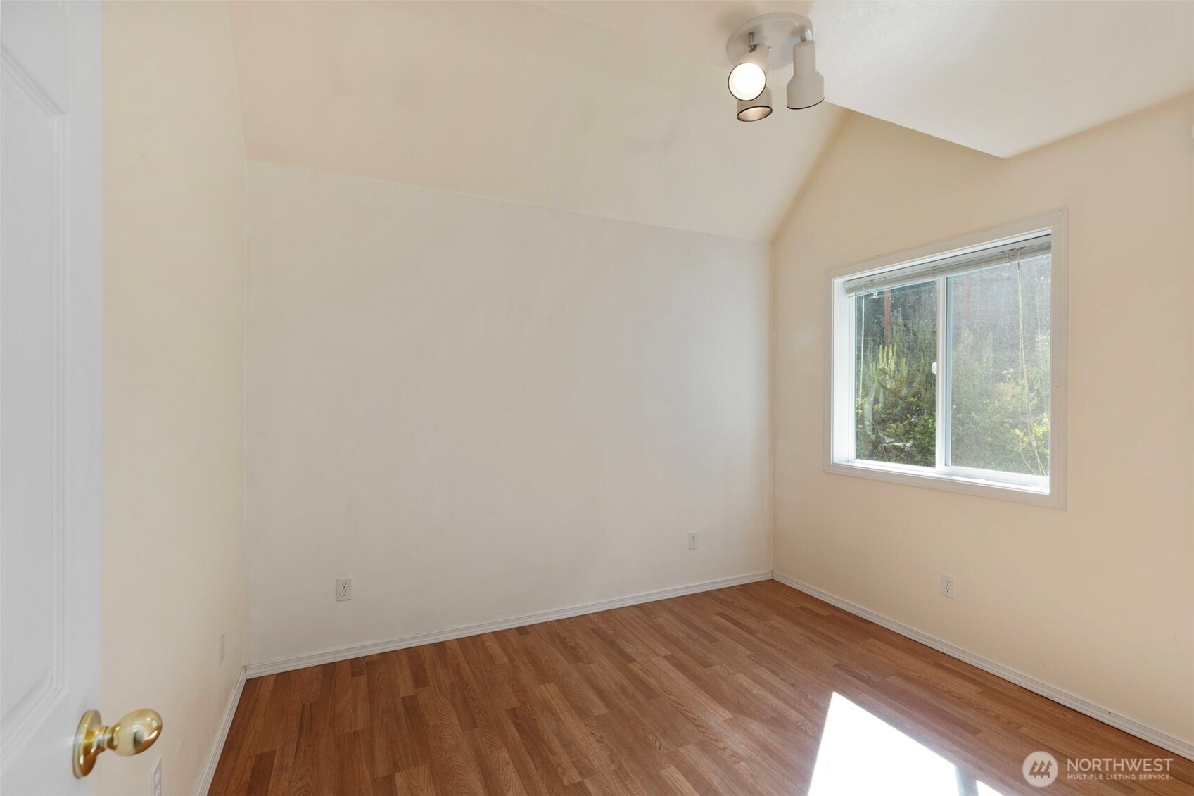 4375 Erin Street Port Townsend, WA 98368 - Photo 36 of 40 an empty room with a window