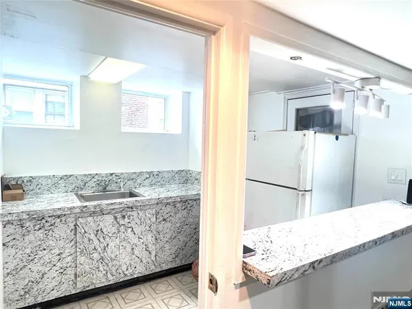 $2,500 | 358 Lafayette Avenue, Unit 1, Cliffside Park, NJ 07010