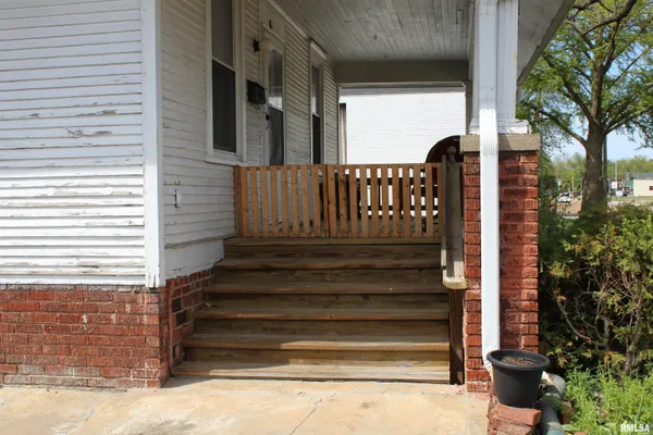$115,000 | 1509 South MacArthur Boulevard, Springfield, IL 62704