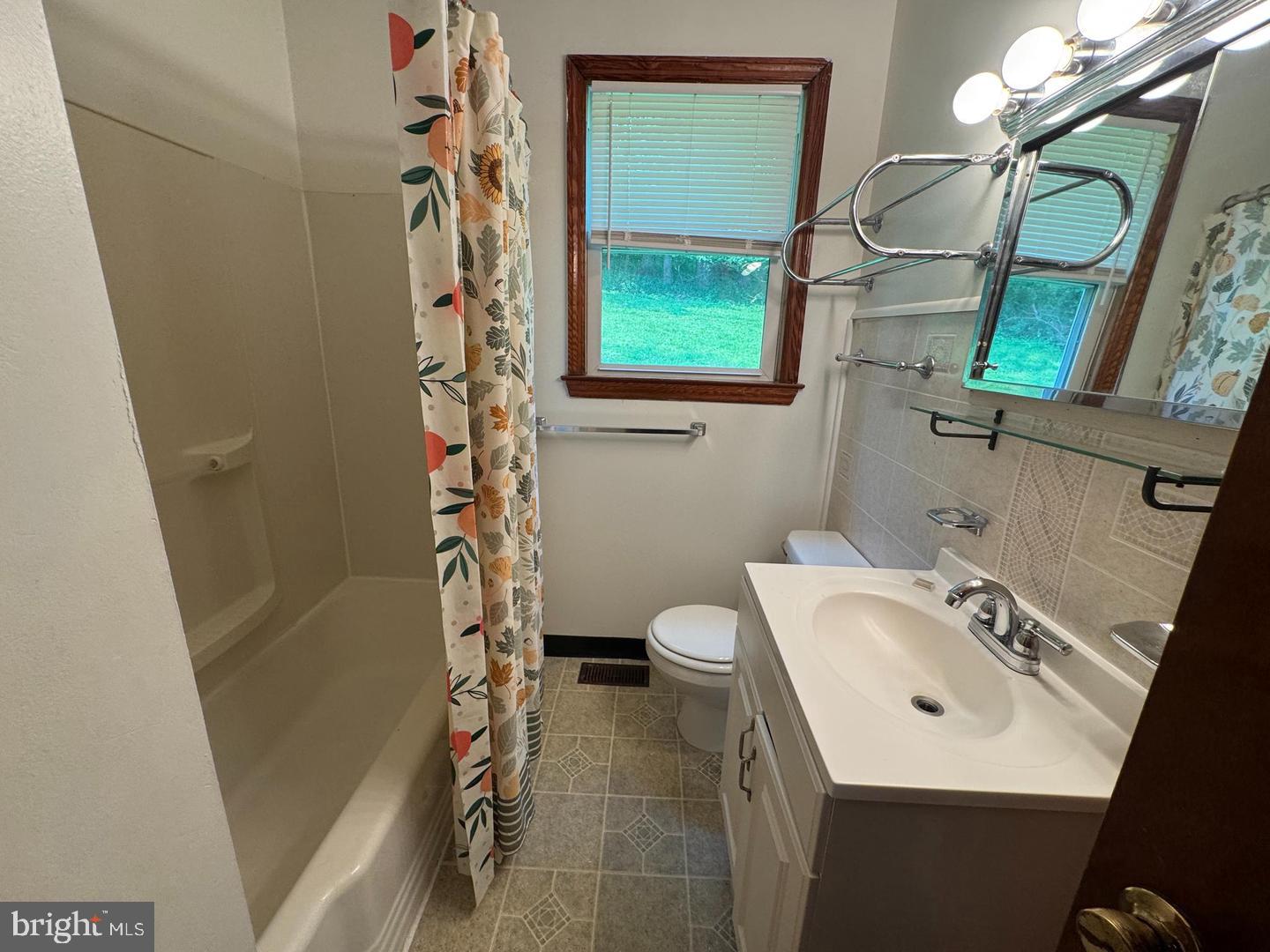 8905 Frederick Road Ellicott City, MD 21042 - Photo 13 of 27 1st Floor Full Bath