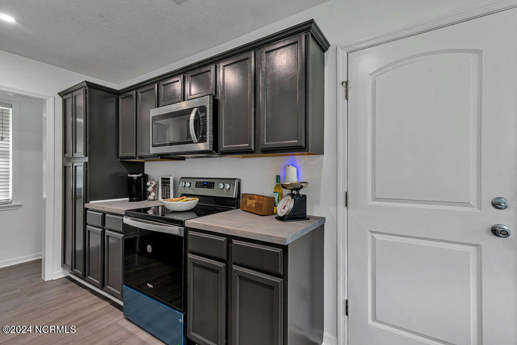 684 Batchelor Road Richlands, NC 28574 - Photo 17 of 44 Kitchen