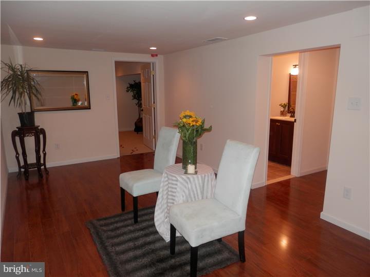 889 Rancocas Road Westampton, NJ 08060 - Photo 17 of 23 Family Room