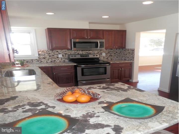 889 Rancocas Road Westampton, NJ 08060 - Photo 3 of 23 Kitchen