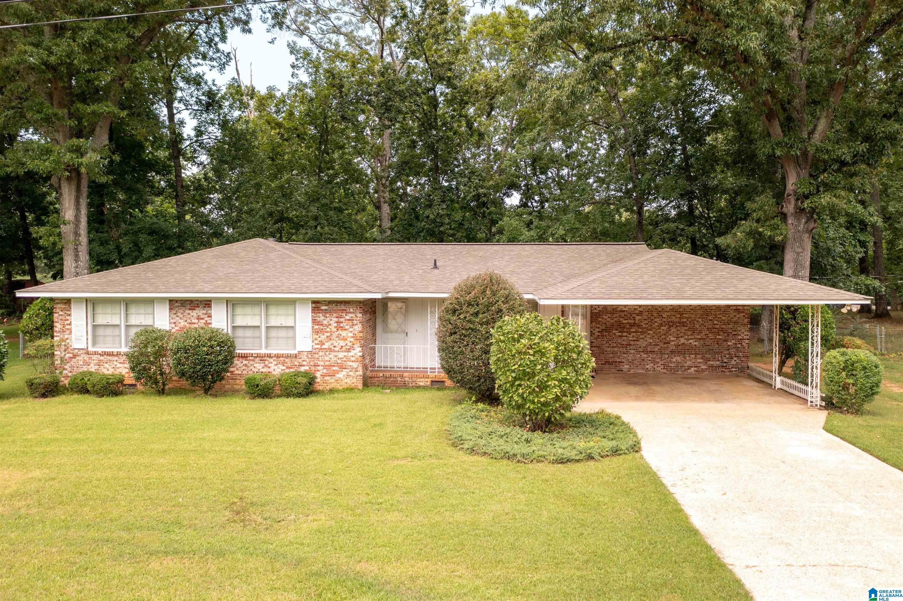 1016 Conger Road Anniston, AL 36207 - Photo 3 of 17