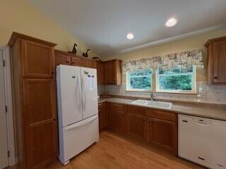 26 Kavanaugh Road, Unit 26 Old Orchard Beach, ME 04064 - Photo 11 of 22 kit 2