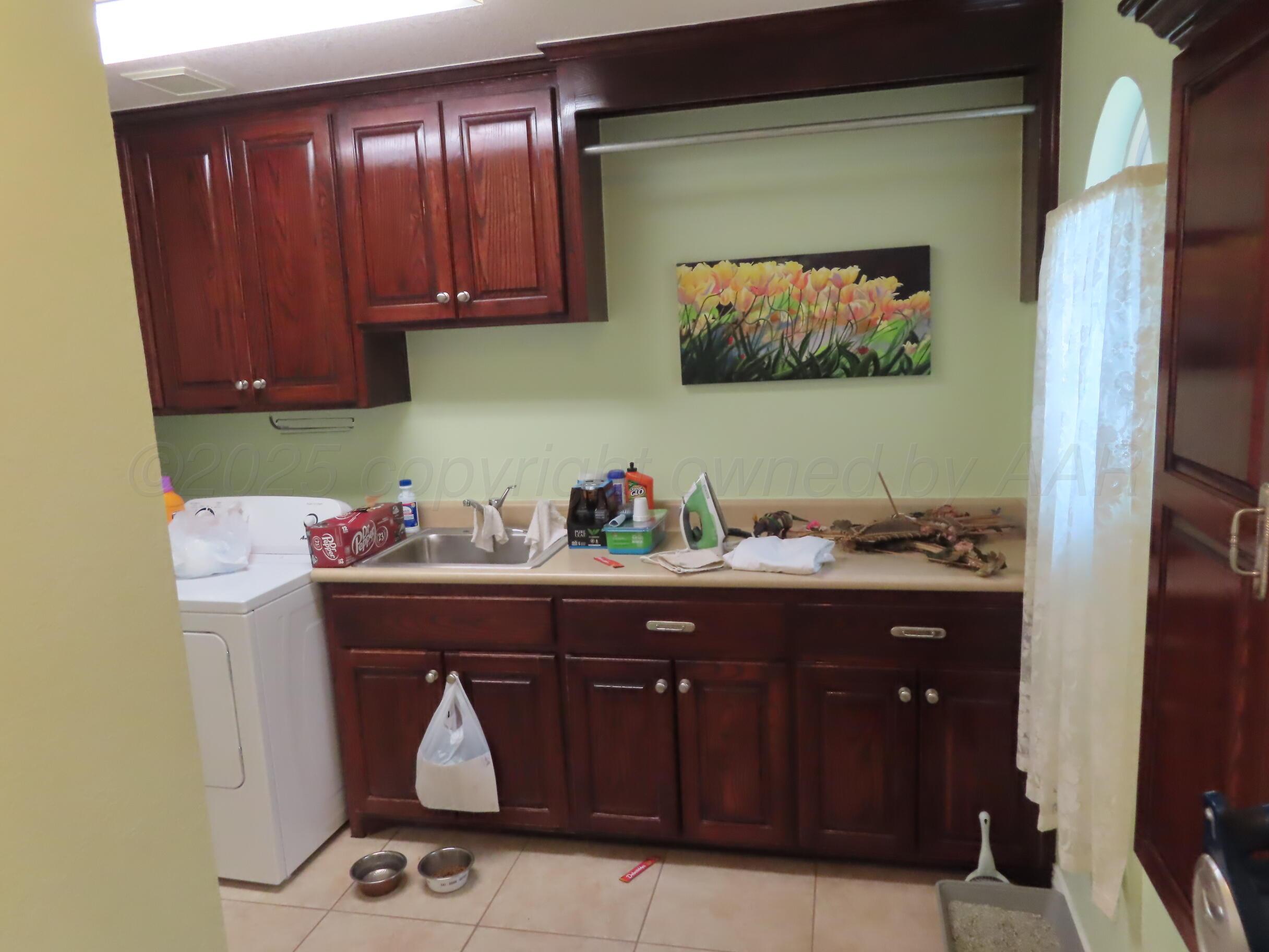 6802 Thunder Road Amarillo, TX 79119 - Photo 10 of 20 IMG_2944