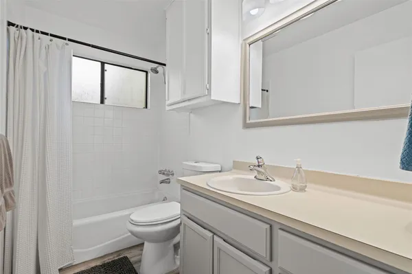 $2,000 | 3507 Wendel Cove, Unit B, Austin, TX 78731