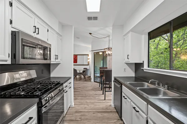 $2,000 | 3507 Wendel Cove, Unit B, Austin, TX 78731