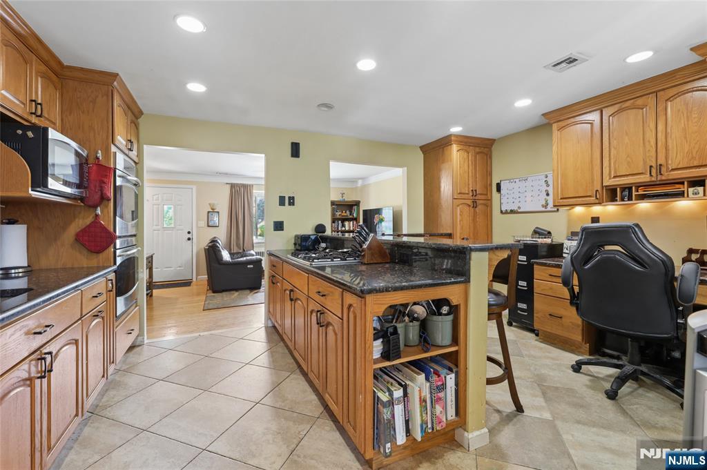 53 Yahara Avenue Rutherford, NJ 07070 - Photo 7 of 26