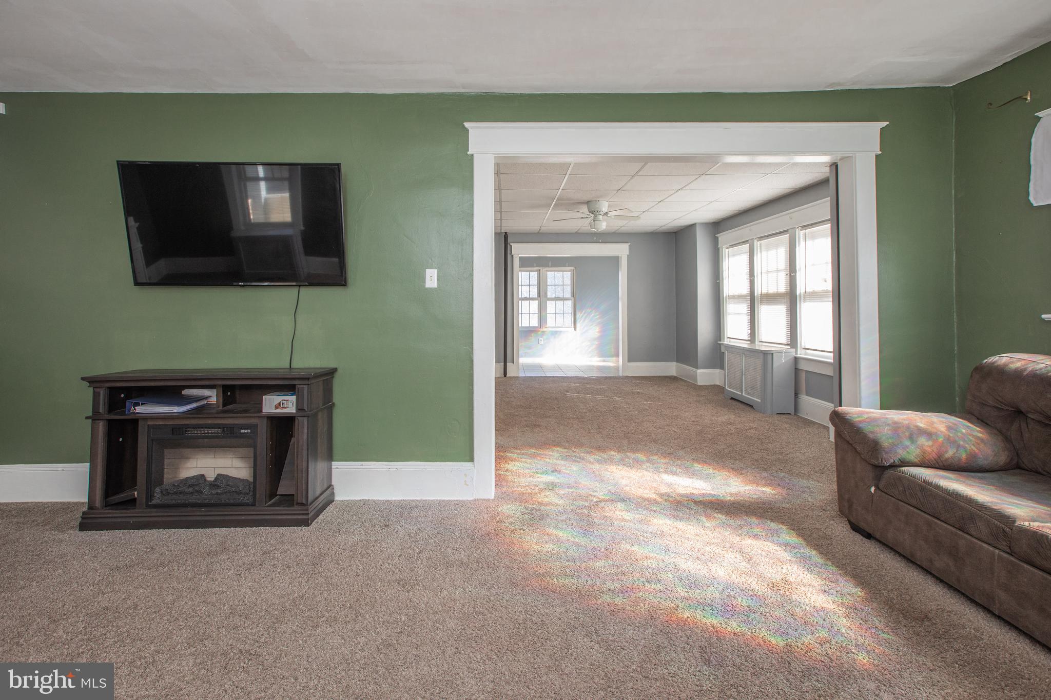 810 Klockner Road Hamilton, NJ 08619 - Photo 5 of 41
