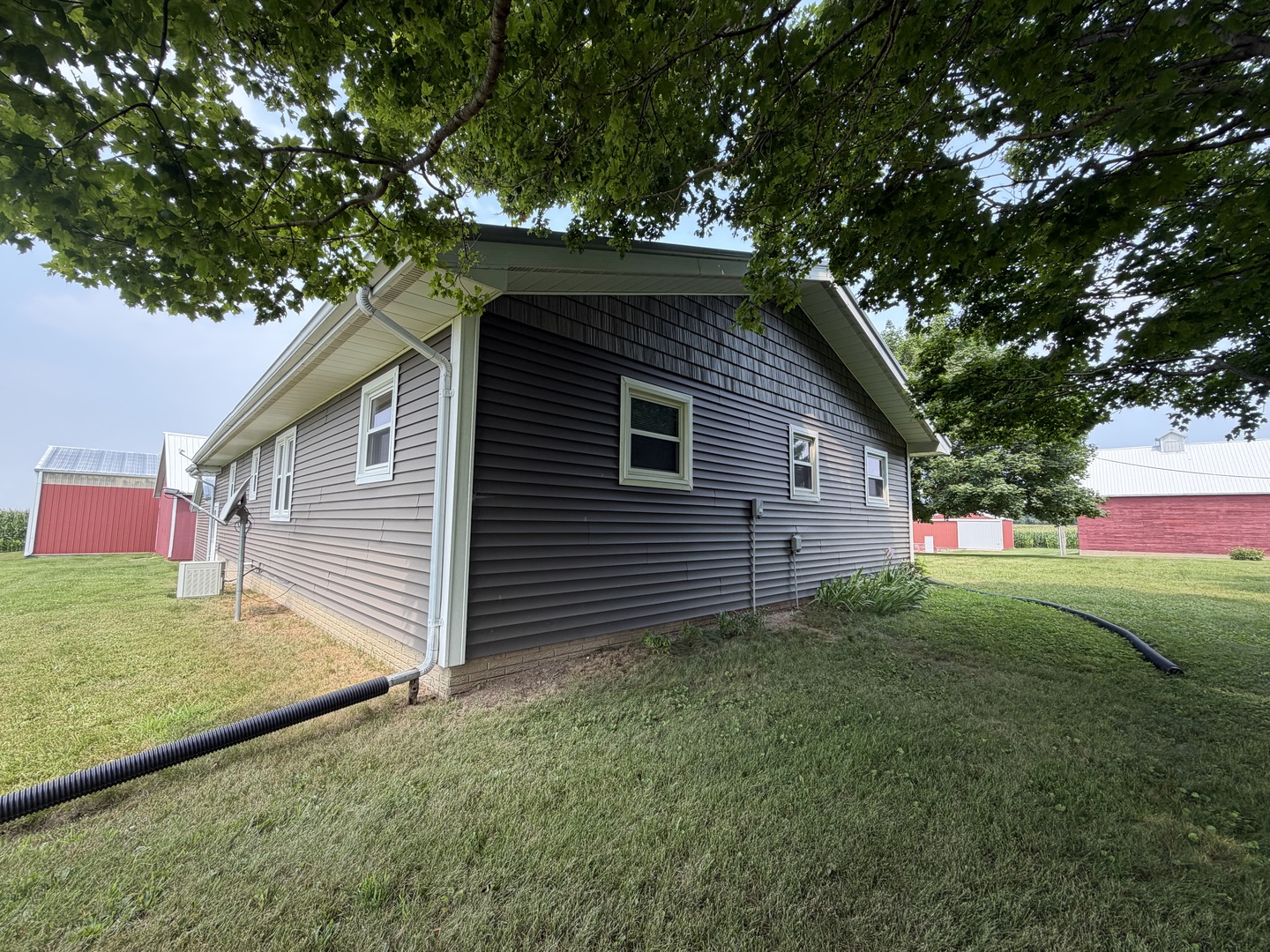 12641 Ellis Road Fenton, IL 61251 - Photo 4 of 32 Gallery Image 4