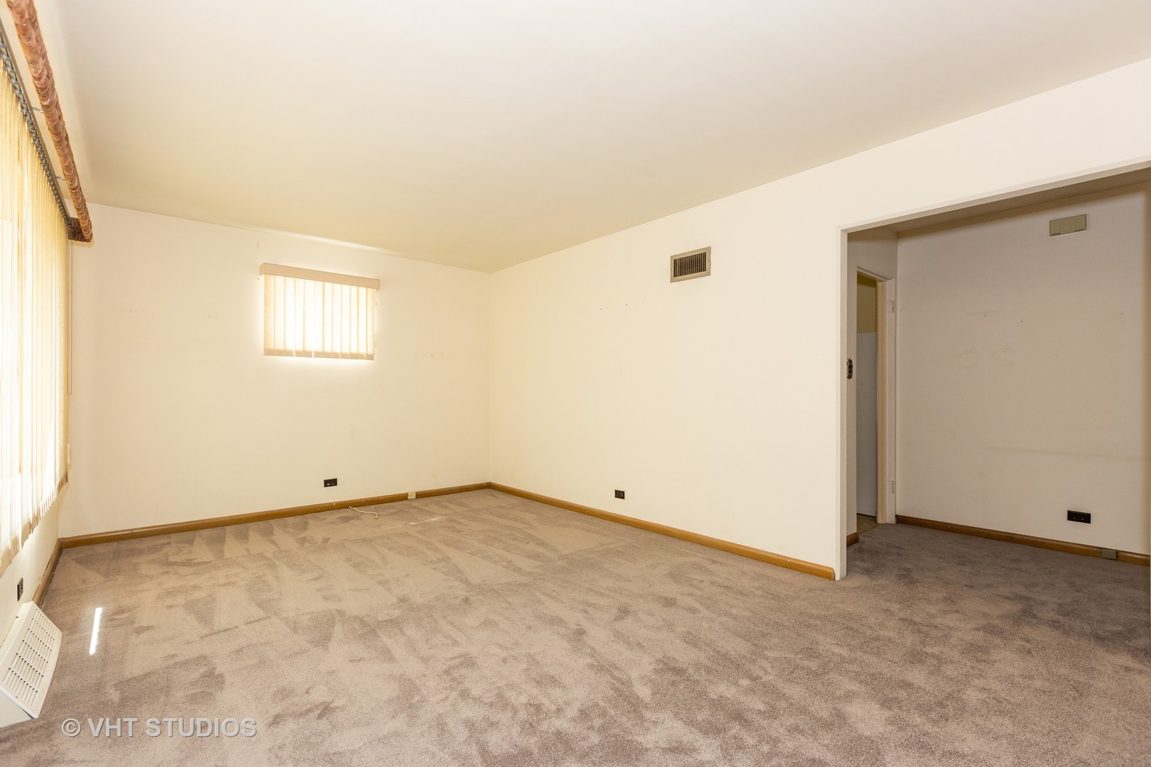 3628 Harlem Avenue Riverside, IL 60546 - Photo 3 of 12
