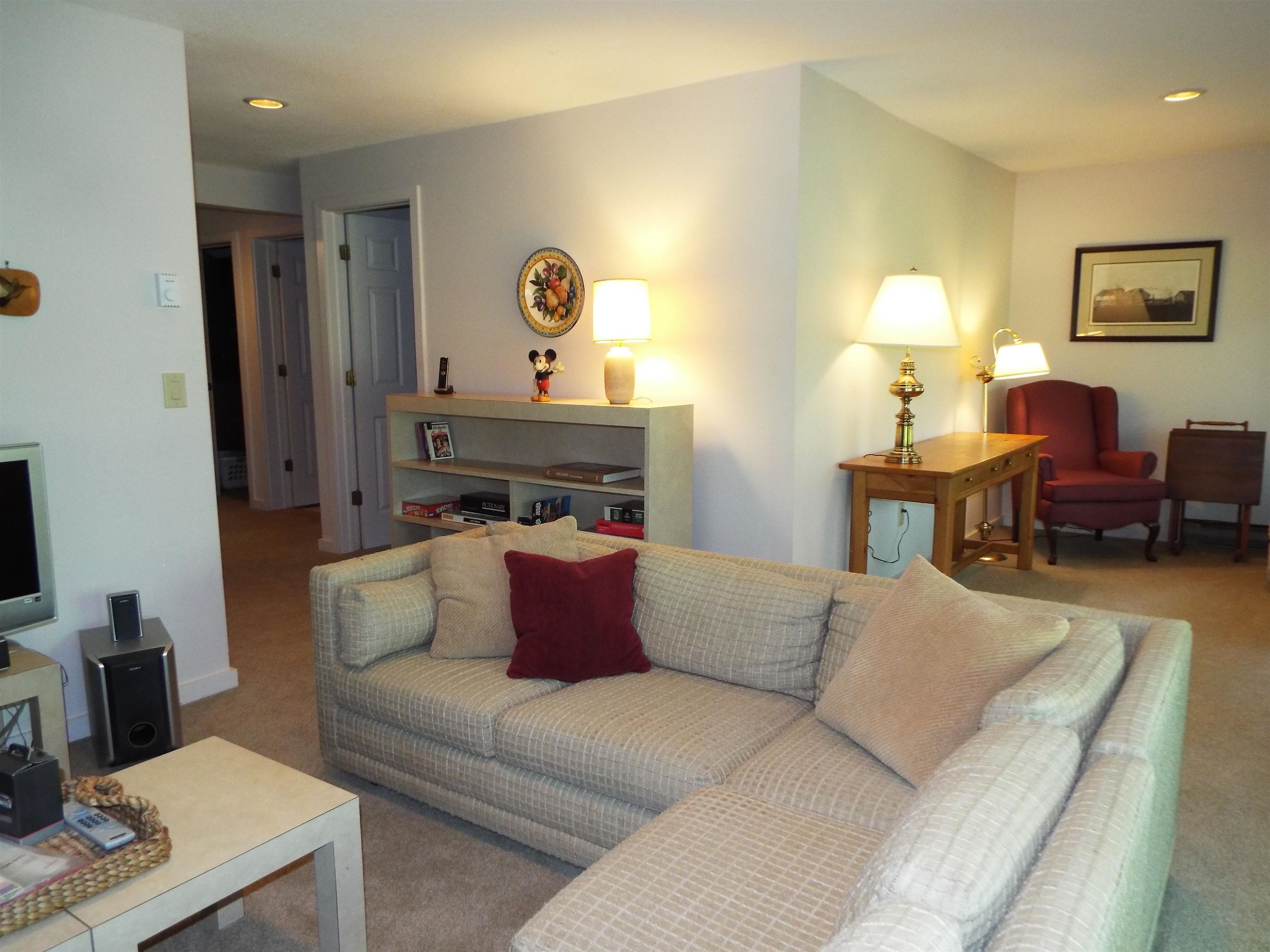 1140 Murphys Road Hartford, VT 05059 - Photo 26 of 31 Gallery Image 26
