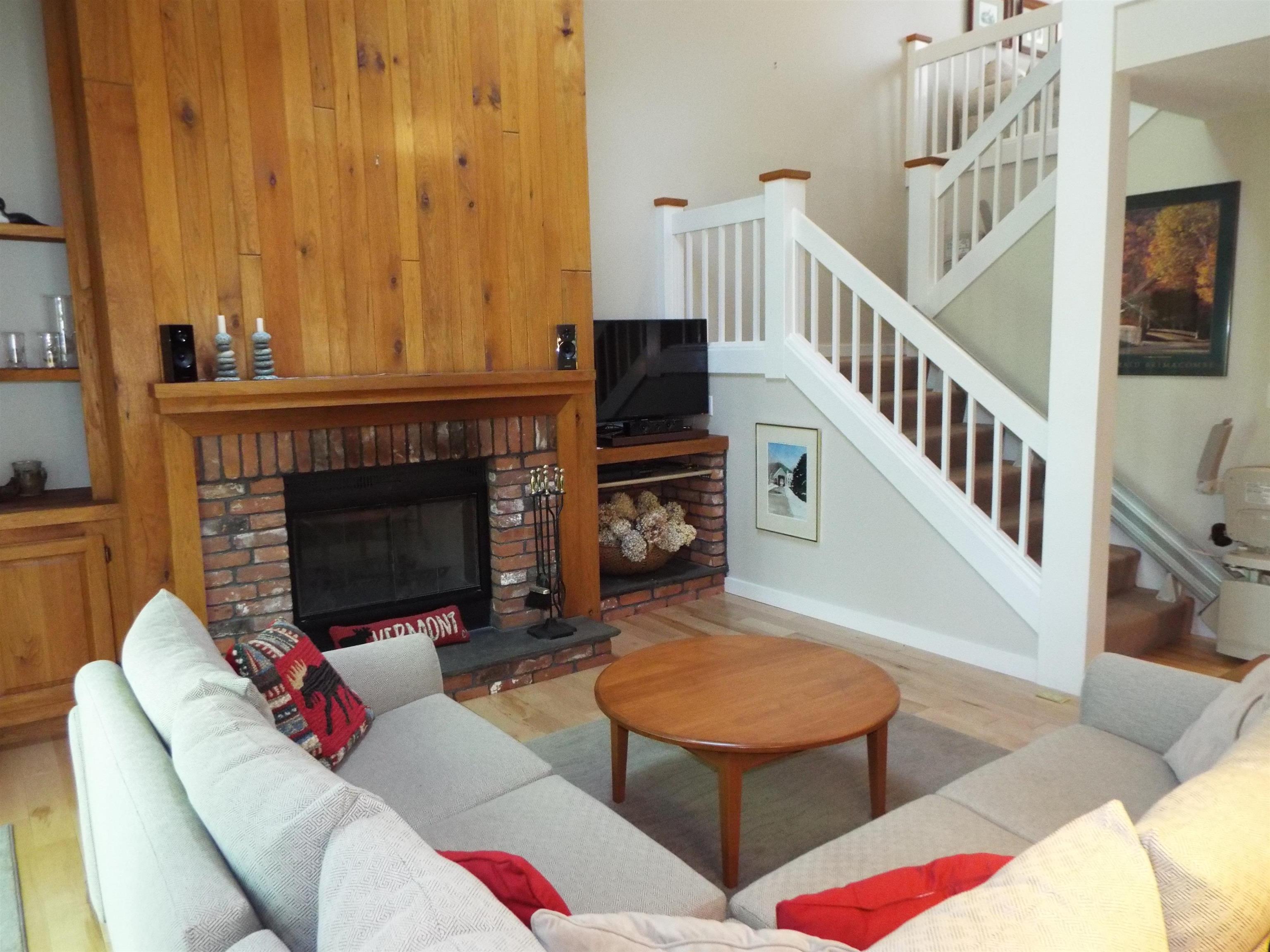1140 Murphys Road Hartford, VT 05059 - Photo 4 of 31 Gallery Image 4