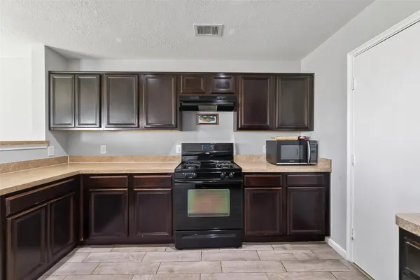 $1,900 | 2707 Piney Lake Court, Houston, TX 77038