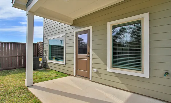 a house view with a outdoor space