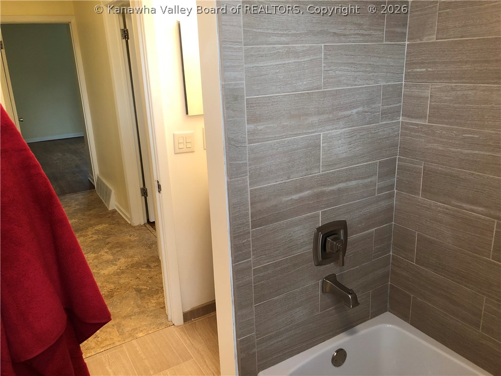 633 Holly Road Charleston, WV 25314 - Photo 27 of 28 Gallery Image 27