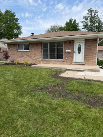 $1,800 | 11809 McKinley Drive, Warren, MI 48089