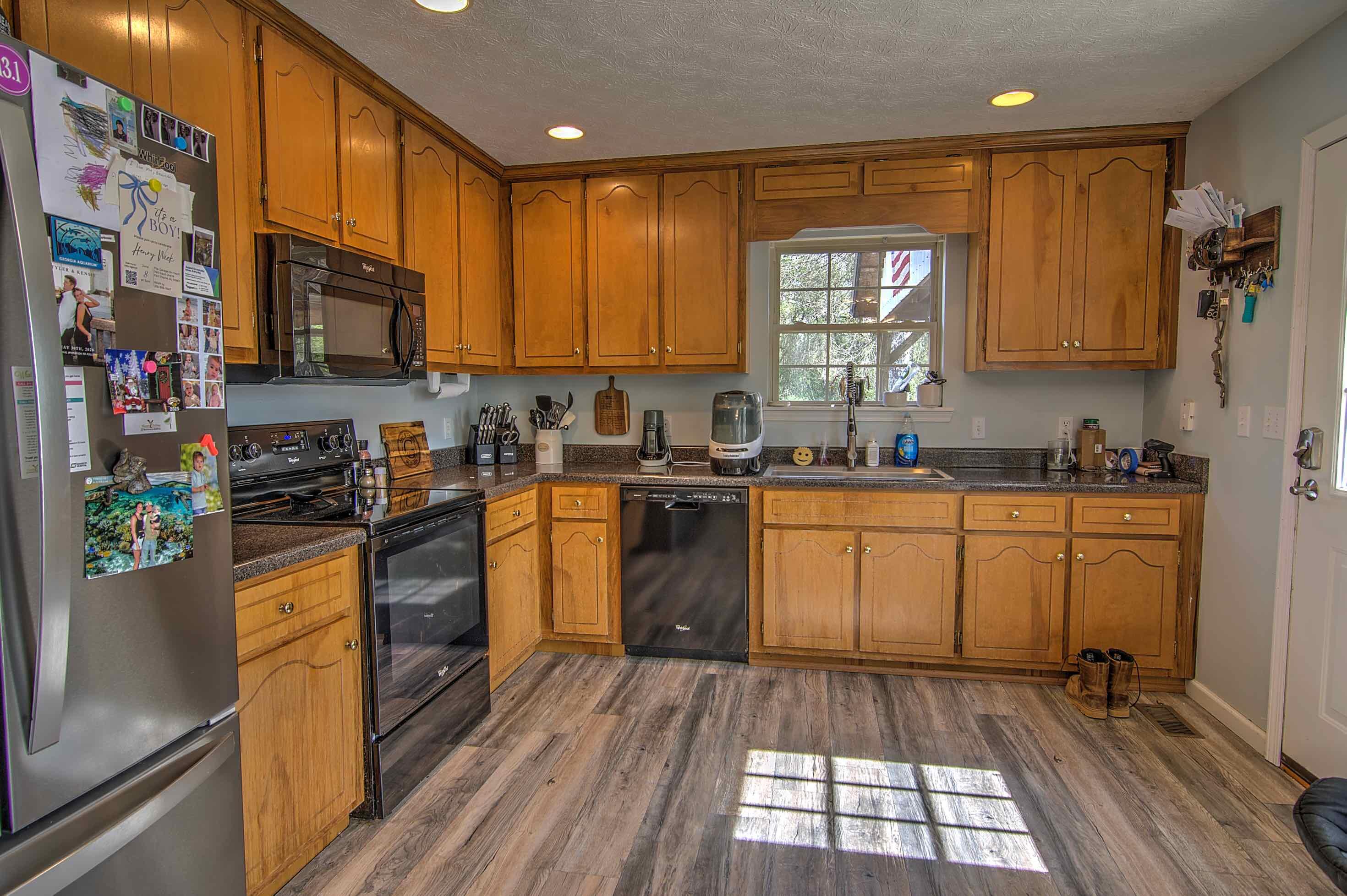 12966 Highway 75 Henagar, AL 35978 - Photo 9 of 44 Camera10